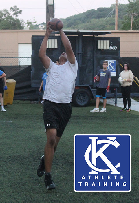 Kansas City Athlete Training Wide Receiver Football Academy Group Classes and Private Wide Receiver 1 on 1 Lessons for youth, middle school and high school football players including boys and girls looking to improve and excel at the Wide Receiver position with fundamentals being taught at the WeTrainKC Indoor Facility in Kansas City Missouri